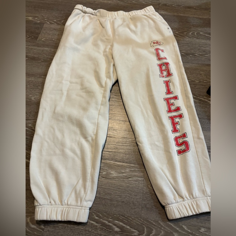Kansas City Chiefs Sweatpants Mens L Gray Spellout White Men’s Joggers NFL